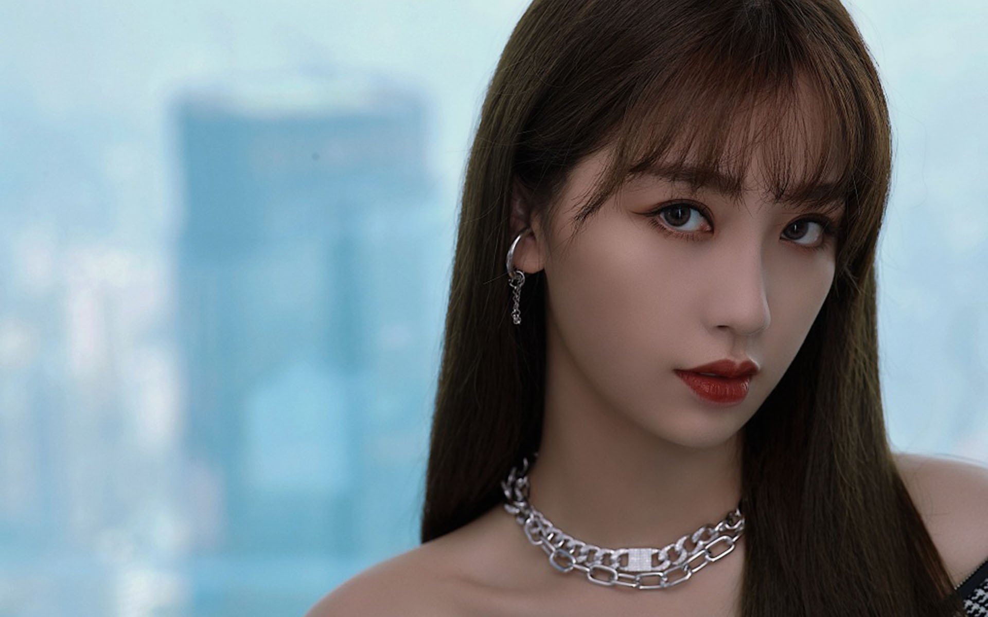 开云下载-朗斯新援表现超预期，队内竞争异常激烈，朗斯怎么样